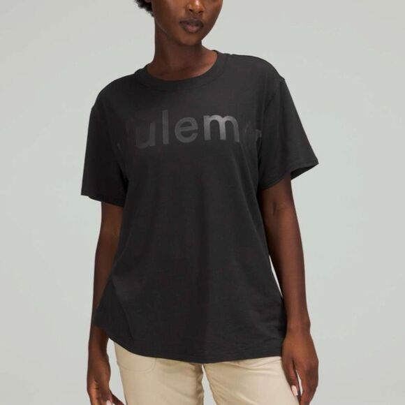 Lululemon All Yours Tee Black Graphic Logo Women’s Size 18/20 Spell Out - Picture 1 of 12